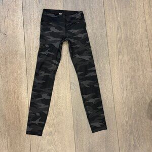 Gap Teen black/grey camp pocket leggings, size L